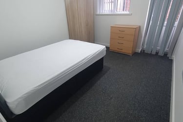 1 bed flat, 3, 26, Cathays, Cardiff, CF244ES - Image 2