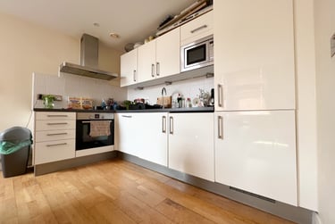 1 bed flat, Cardiff Bay, Cardiff, CF105LL - Image 4