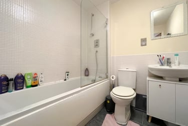 1 bed flat, Cardiff Bay, Cardiff, CF105LL - Image 8
