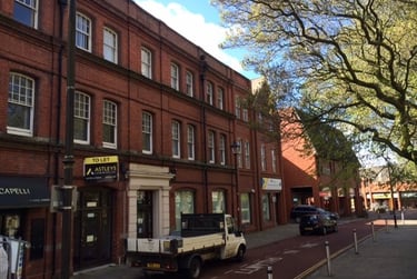 1 bed flat, Llanfair House, St Mary's Square, Swansea, SA13LP - Image 6