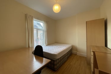 2 bed flat, Cathays, Cardiff, CF244DE - Image 4