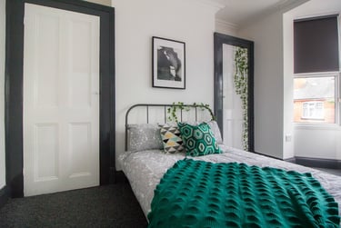 1 bed house, Fosse Road South, City Centre, Leicester, LE30FQ - Image 1