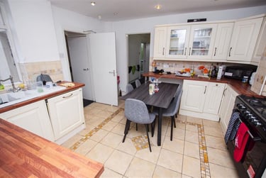 5 bed house, Pershore Road, Selly Park, Birmingham, B297NG - Image 2