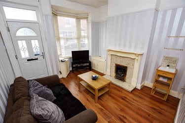 2 bed house, Gleave Road, Selly Oak, Birmingham, B296JN - Image 1