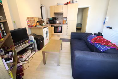 1 bed flat, Roath, Plasnewydd, Cardiff, CF243BW - Image 2