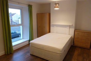 4 bed house, Sandfields, Neath, Swansea, SA13TA - Image 2