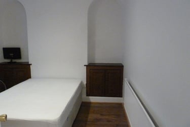 4 bed house, Sandfields, Neath, Swansea, SA13TA - Image 5