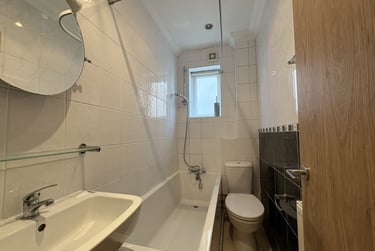 1 bed flat, Roath, Plasnewydd, Cardiff, CF243BW - Image 5