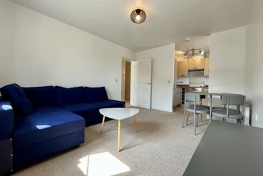 1 bed flat, Rumney, Pengam Green, Cardiff, CF33AY - Image 2