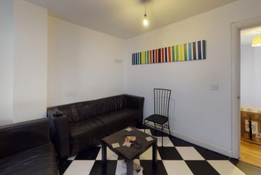 5 bed house, Macaulay Street, Aylestone Park, Leicester, LE27NJ - Image 4