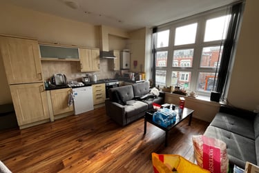 2 bed flat, London Road, Highfields, Leicester, LE20QS - Image 2