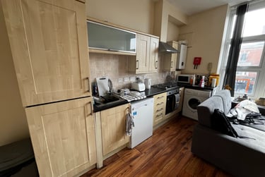 2 bed flat, London Road, Highfields, Leicester, LE20QS - Image 3