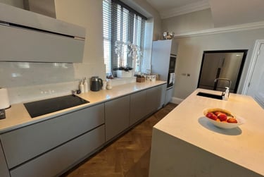 2 bed house, Cardiff Bay, Cardiff, CF105LG - Image 3