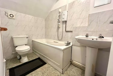 1 bed flat, Adamsdown, Adamstown, Cardiff, CF240LF - Image 4