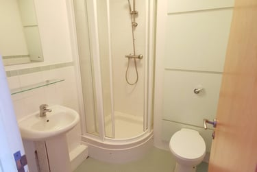 1 bed studio, City Centre, Neath, Swansea, SA15HN - Image 8