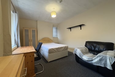 1 bed house, Cathays, Plasnewydd, Cardiff, CF244AA - Image 1