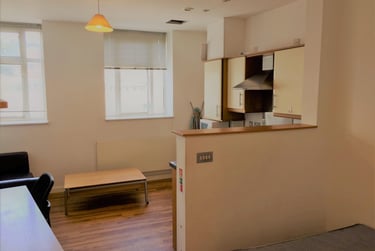 1 bed studio, City Centre, Neath, Swansea, SA15HN - Image 3