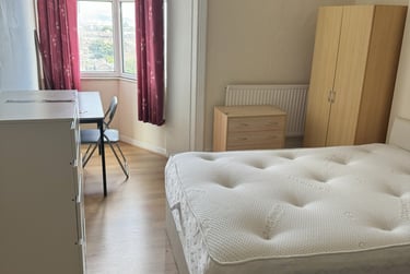 5 bed flat, Uplands, Swansea, SA14QR - Image 1