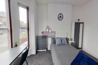 1 bed house, Salford, Ellesmere Park, M68HZ - Image 2