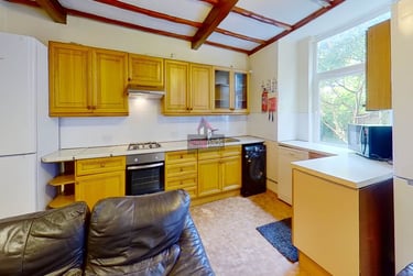 7 bed house, Salford, Seedley, M67HN - Image 1