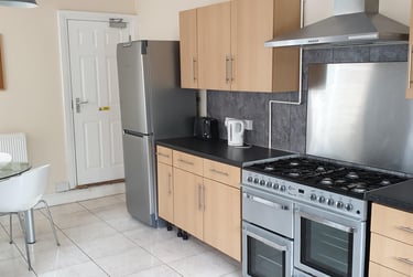 6 bed house, Uplands, Swansea, SA20AB - Image 1