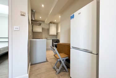 1 bed flat, Cathays, Cardiff, CF244EH - Image 5