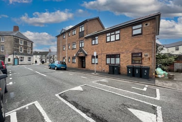 1 bed flat, Cathays, Cardiff, CF244HH - Image 1