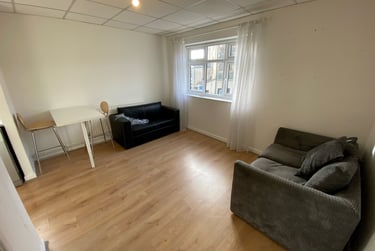 1 bed flat, Cathays, Cardiff, CF244HH - Image 4