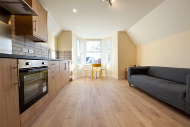 2 bed flat, Roath, Plasnewydd, Cardiff, CF243BT - Image 1