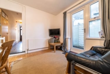1 bed house, Roath, Plasnewydd, Cardiff, CF243EX - Image 2