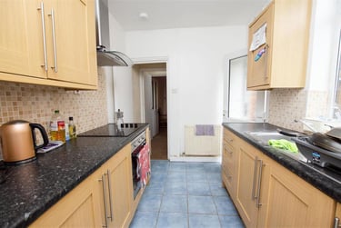 4 bed house, Warwards Lane, Selly Park, Birmingham, B297QR - Image 2