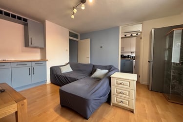 1 bed flat, Roath, Plasnewydd, Cardiff, CF243DH - Image 1