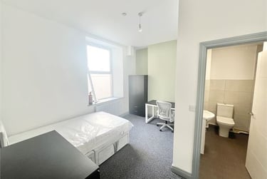 4 bed house, Walter Road, Mount Pleasant, Swansea, SA15RF - Image 8