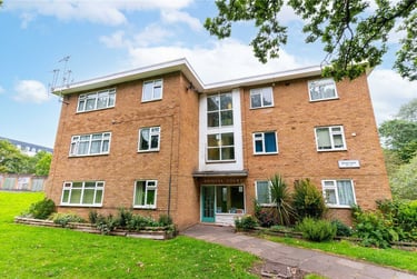 2 bed flat, Silvington Close, Weoley Castle, Birmingham, B294PJ - Image 1