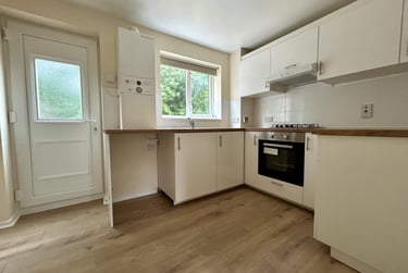 2 bed house, Ely, Cardiff, CF55TY - Image 3