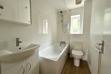 2 bed house, Ely, Cardiff, CF55TY - Image 4