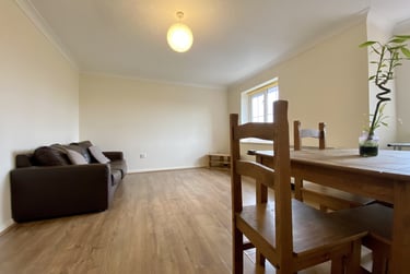 1 bed house, Cardiff Bay, Grangetown, Cardiff, CF117FD - Image 2