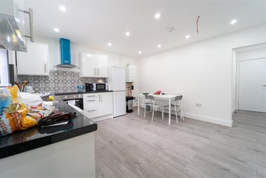 2 bed house, Sandon Road, Bearwood, Birmingham, B178EE - Image 2