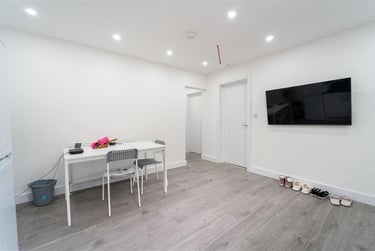 2 bed house, Sandon Road, Bearwood, Birmingham, B178EE - Image 3