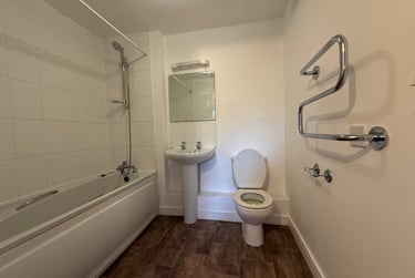2 bed flat, Cardiff Bay, Grangetown, Cardiff, CF105NT - Image 6