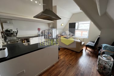 2 bed flat, London Road, Highfields, Leicester, LE20QS - Image 3