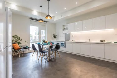 Platinum Ensuite at The Cam Foundry, 315 Mill Road, City Centre, Cambridge, CB13DL - Image 5