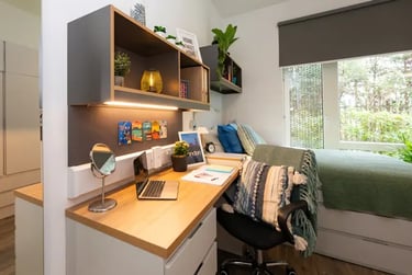 Silver Ensuite at The Cam Foundry, 315 Mill Road, City Centre, Cambridge, CB13DL - Image 3