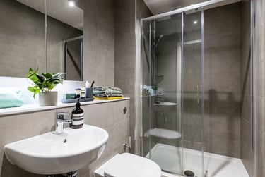 Diamond Ensuite - Image 5
