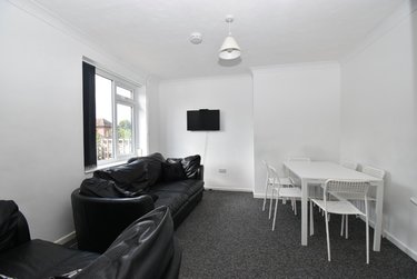 6 bed house, Edgeworth Road, Earlham, Norwich, NR58JD - Image 2