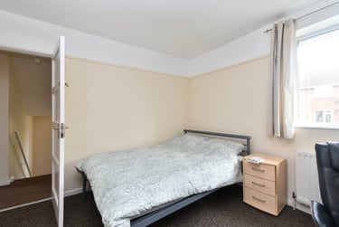 4 bed house, Robson Road, Earlham, Norwich, NR58NZ - Image 9