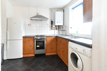 4 bed house, Robson Road, Earlham, Norwich, NR58NZ - Image 1