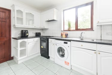 3 bed house, Henderson Road, Earlham, Norwich, NR47JW - Image 2