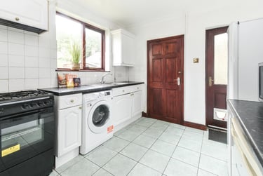 3 bed house, Henderson Road, Earlham, Norwich, NR47JW - Image 1