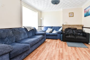 5 bed house, Wakefield Road, Earlham, Norwich, NR58JE - Image 2